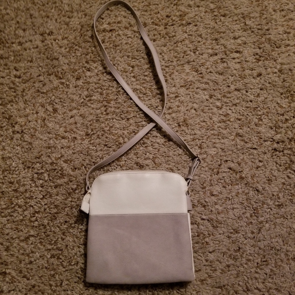 Gray & White crossbody bag, faux leather.